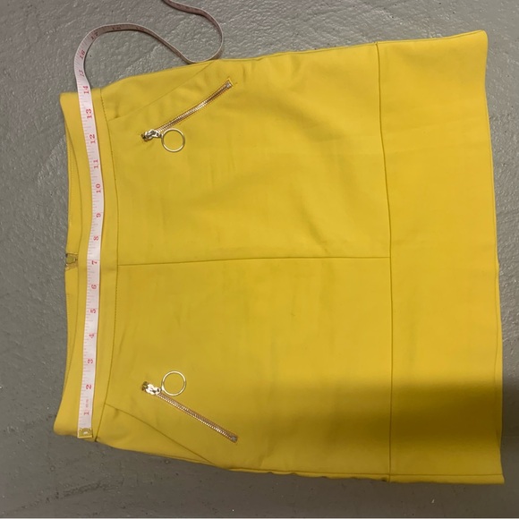 Orsay Yellow Mini Skirt With Pockets And Zipper Detail Size EU 36 / US 6 - Picture 3 of 6